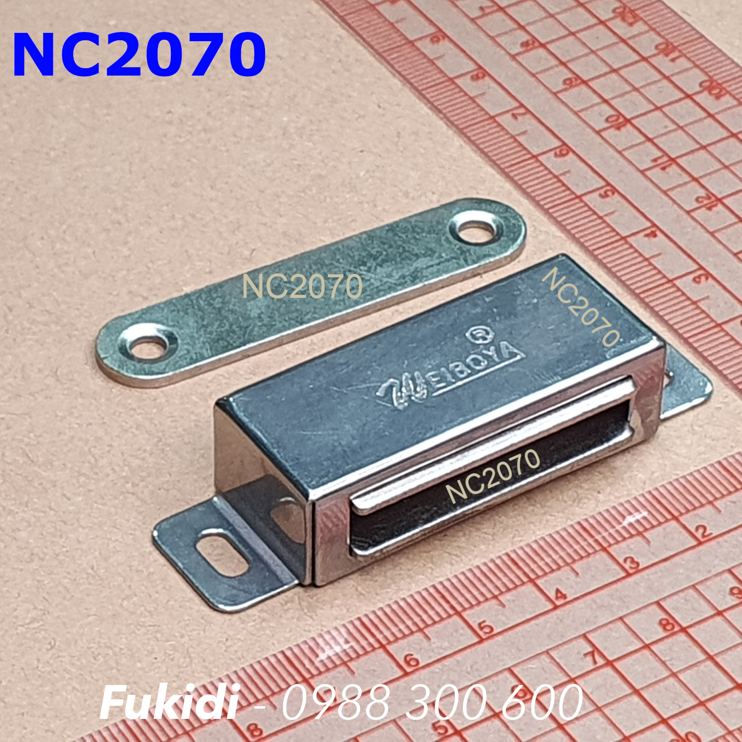 Cục hít cửa nhôm, vỏ inox sáng bóng, KT 20x70mm, lực giữ 30kg - NC2070