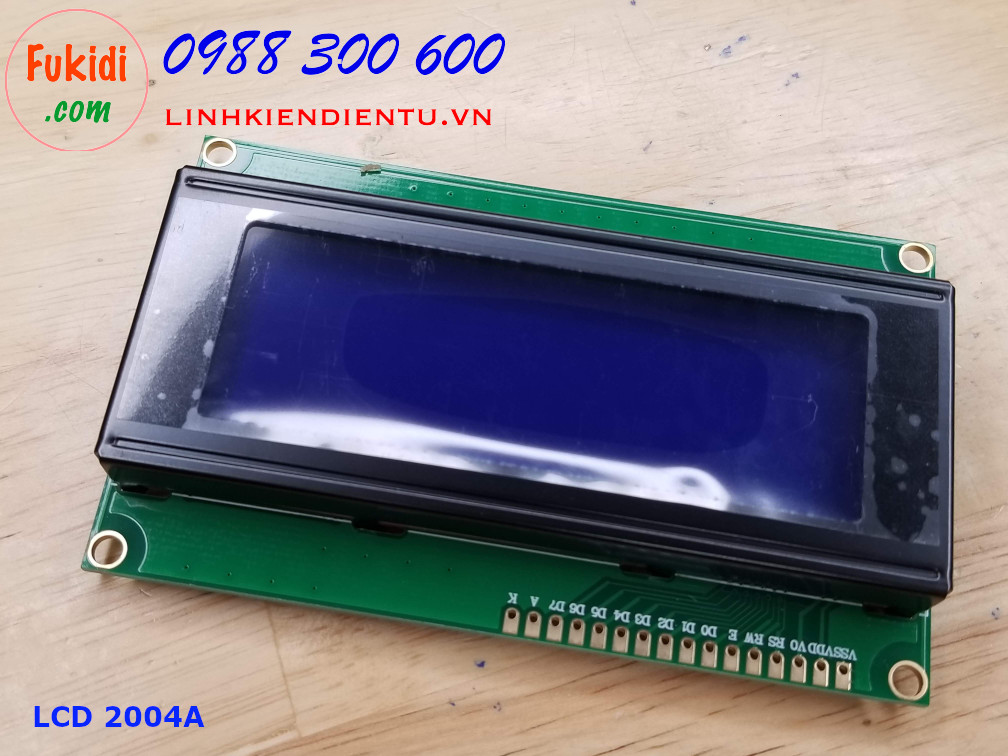 Màn hình LCD 2004A bốn dòng chữ, mỗi dòng 20 ký tự chữ trắng, nền xanh dương