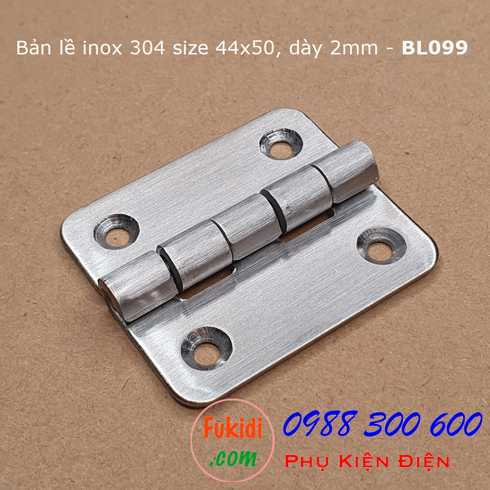 BL099 là bản lề inox 304 cao cấp, có kích thước 44x50 và dày 2mm, có góc bo tròn mềm mại, dùng làm bản lề cho tủ điện, tủ inox, tủ nhôm hay tủ gỗ.