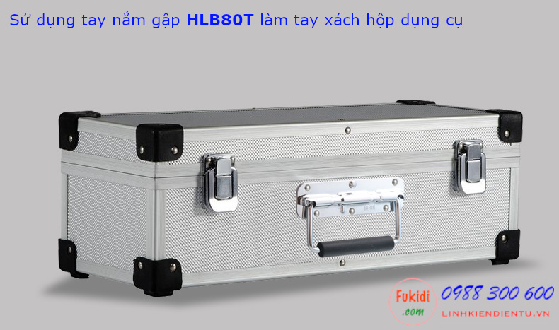 Vị trí dùng đến tay nằm HLB80T trên một hộp chứa dụng cụ