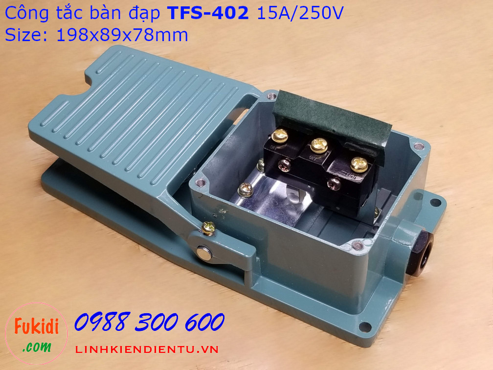 Công tắc bàn đạp TFS-402 15A/250V, vỏ nhôm, kích thước 198x98x78mm màu xanh